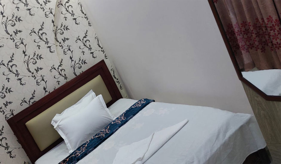 hotel-img