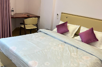 hotel-img