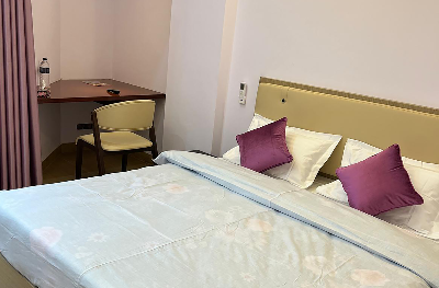 hotel-img