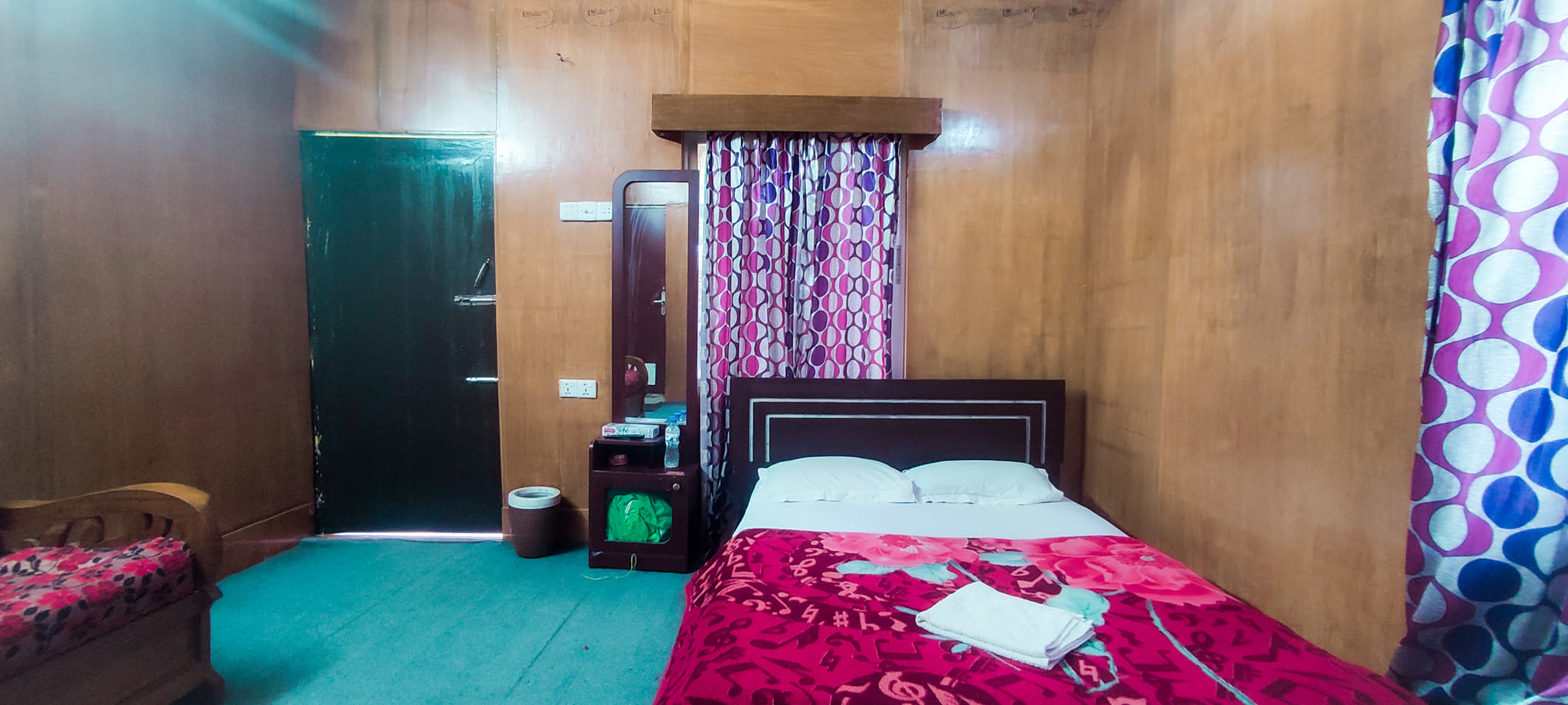 hotel-img