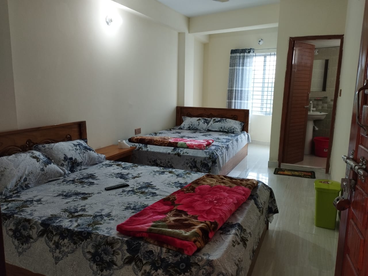 hotel-img
